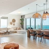 Spacious penthouse with Arabian Sea views in Dubai