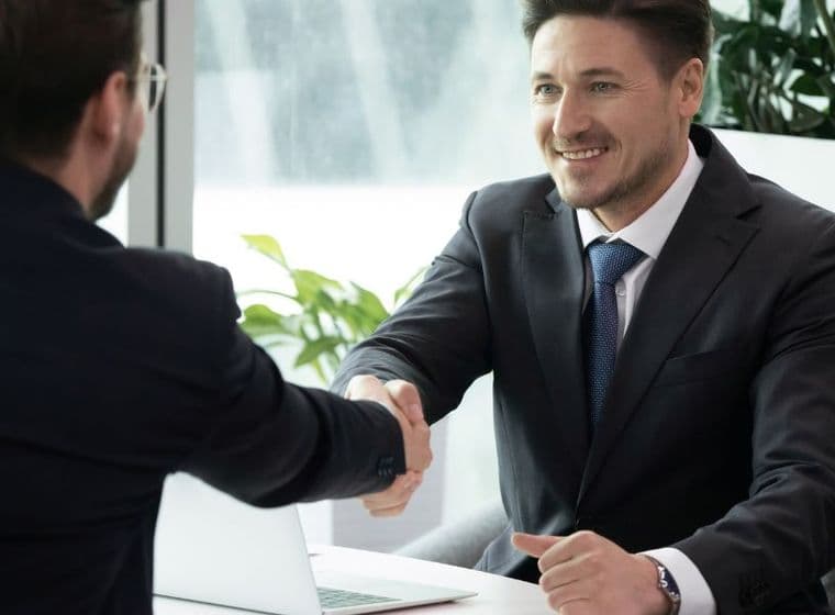Como encontrar oportunidades imobiliárias antes de chegarem ao mercado