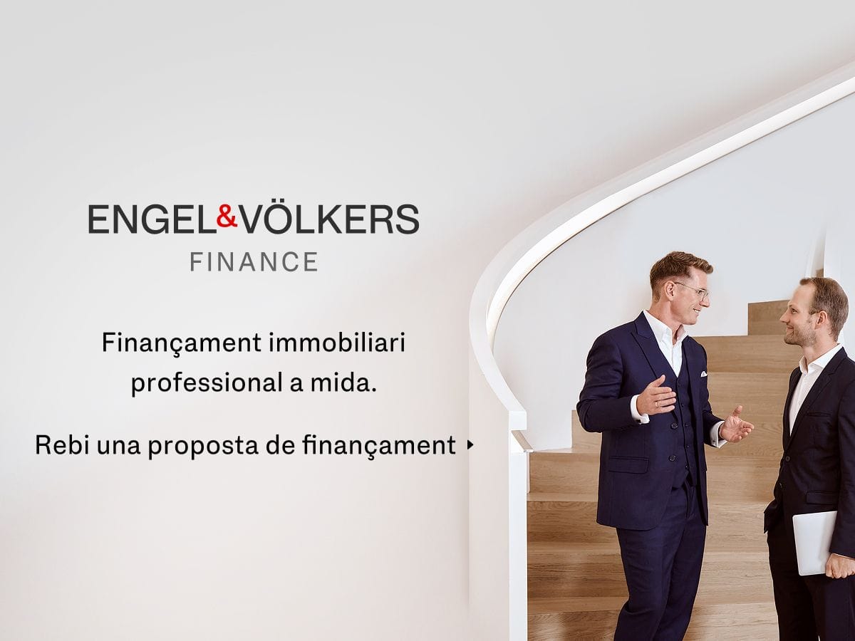 Two men in suits having a conversation on a staircase; text mentions Engel & Völkers Finance and real estate financing services.