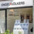 Ladengeschäft von Engel & Völkers in Colico am Comer See