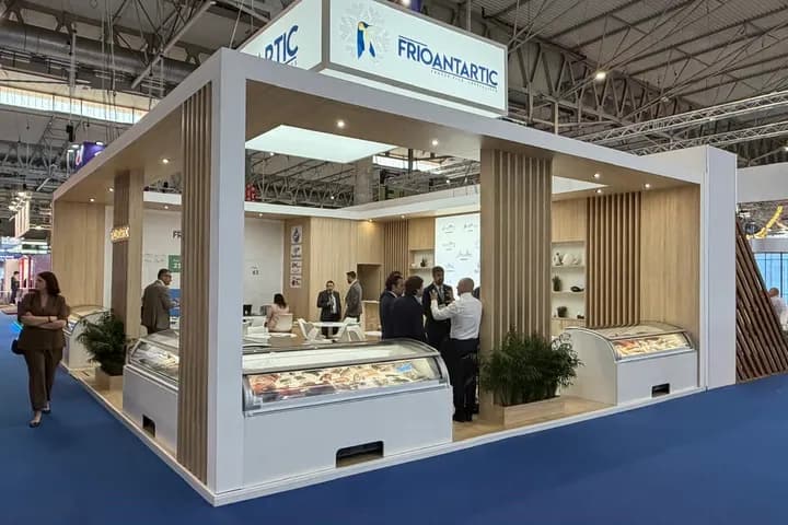 Puesto de FrioAntartic en la feria de Conxemar