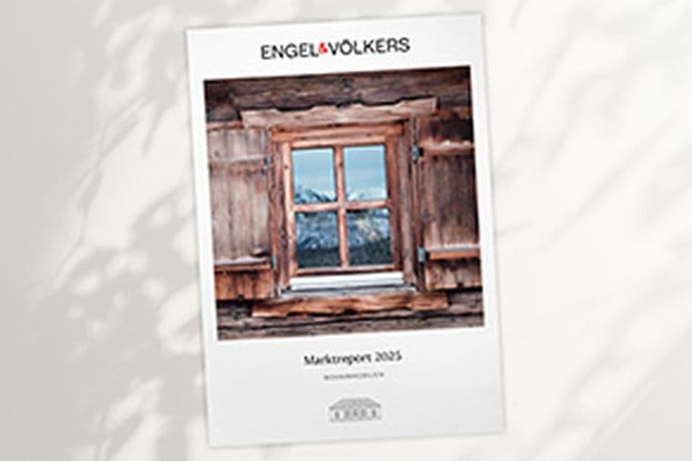 Kleines Vorschaubild des Marktberichts 2025 – Tirol & Zell am See mit Fenster und Alpenblick