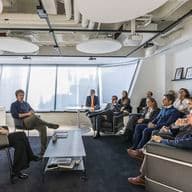 Charla con Nino redruello oficinas Engel and Voelkers