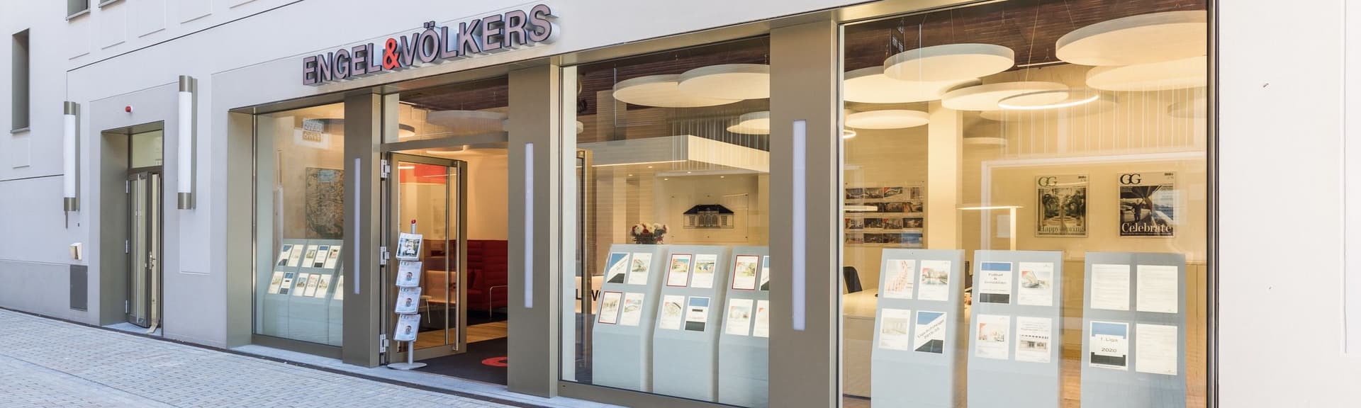 Shopfront Engel & Völkers Office Bielefeld
