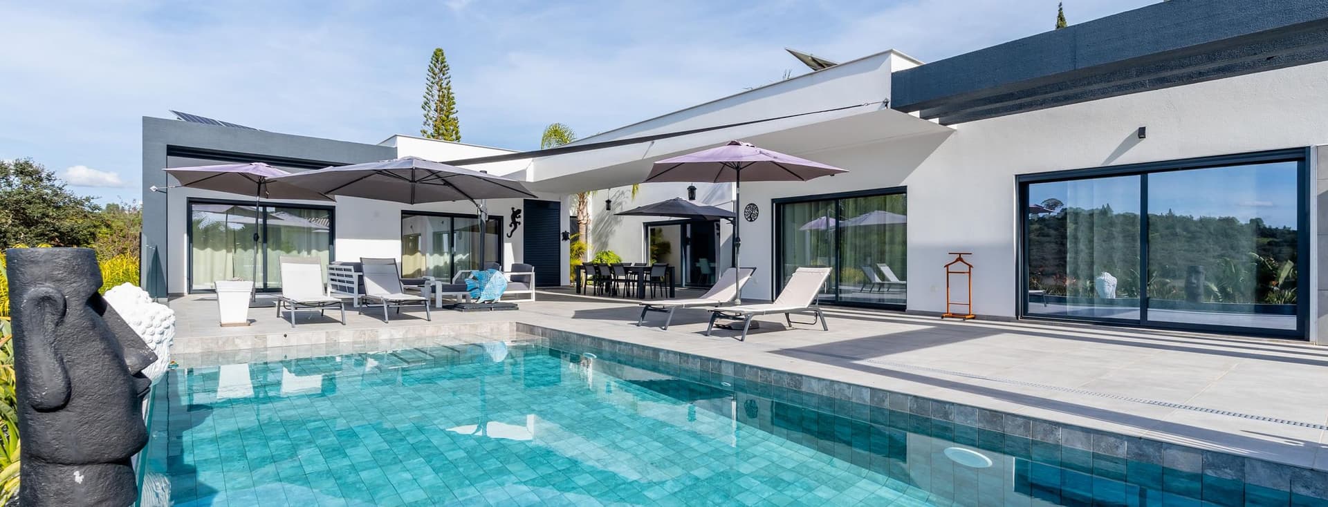 Propriedade de luxo com piscina e terraço no Algarve
