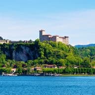 Arona e la parte bassa del Lago