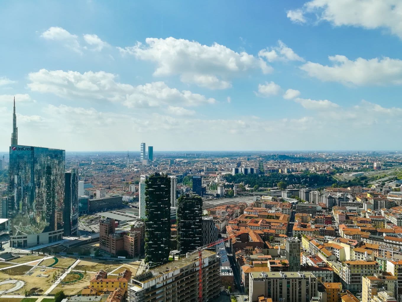 milan-aerial-view-milano-city-italy-modern-buildings-view