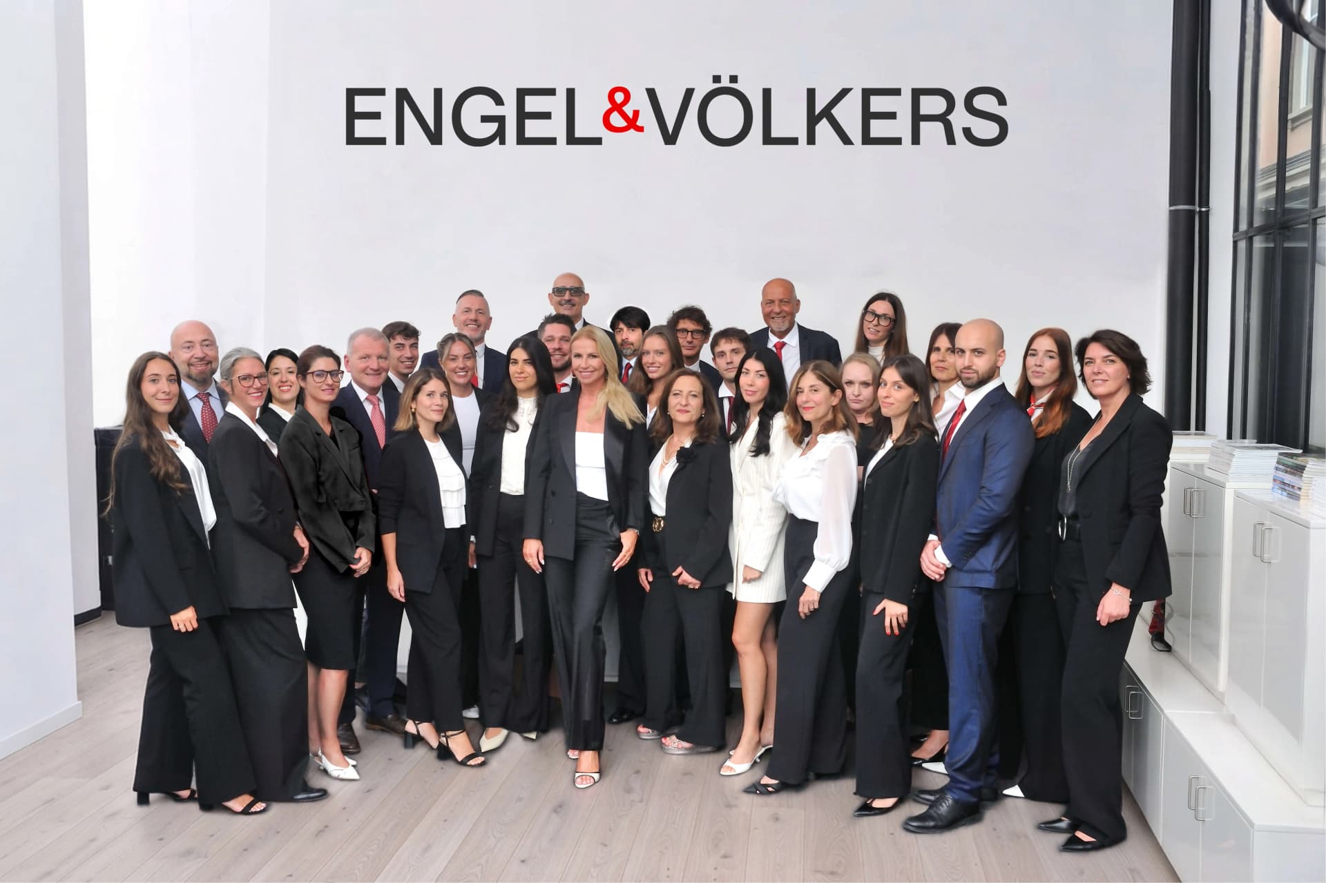 Das Team von Immobilienberatern von Engel & Völkers am Comer See, spezialisiert auf Luxusvillen und Immobilien am Comer See