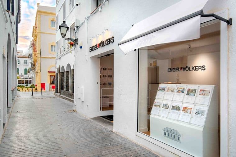 Immobilienbüro von Engel & Völkers in Cadaqués, Alt Empordà
