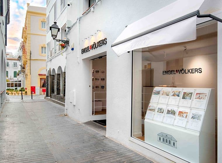 Engel & Völkers real estate office in Cadaqués, Alt Empordà